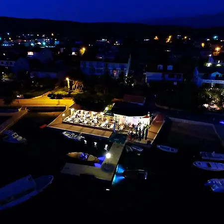 Matusan Oda ve Kahvaltı