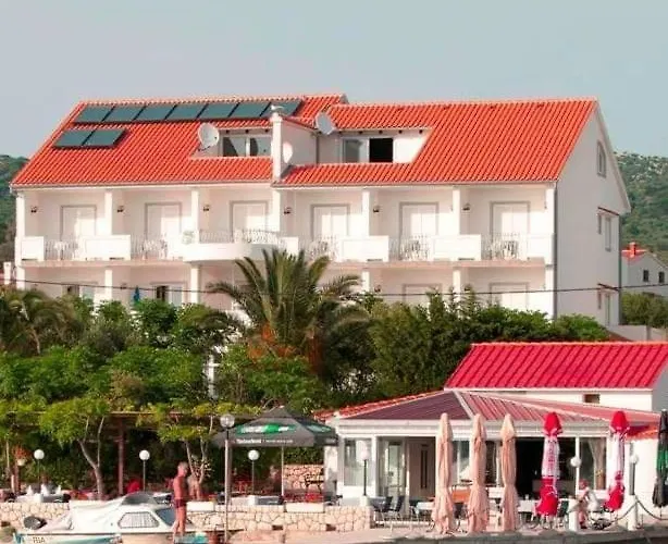 Bed & Breakfast Matusan 3*