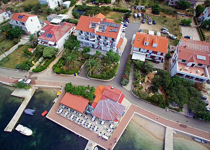 Bed & Breakfast Matusan 3*
